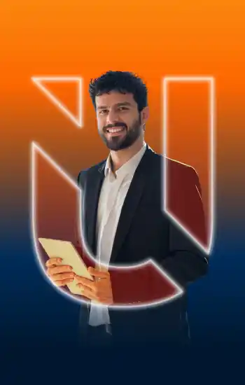 Licenciatura en Administración de Empresas con Énfasis en Finanzas Presencial_Imagen modelo_350 x 550_3